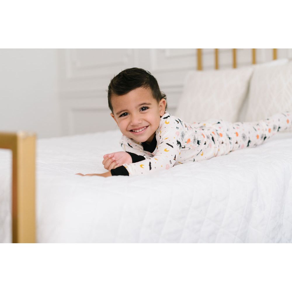 Ollie Jay 2 Piece Kids Bamboo Pajama Set In Spooky Scenes, Halloween –  Maison Baby & Kids